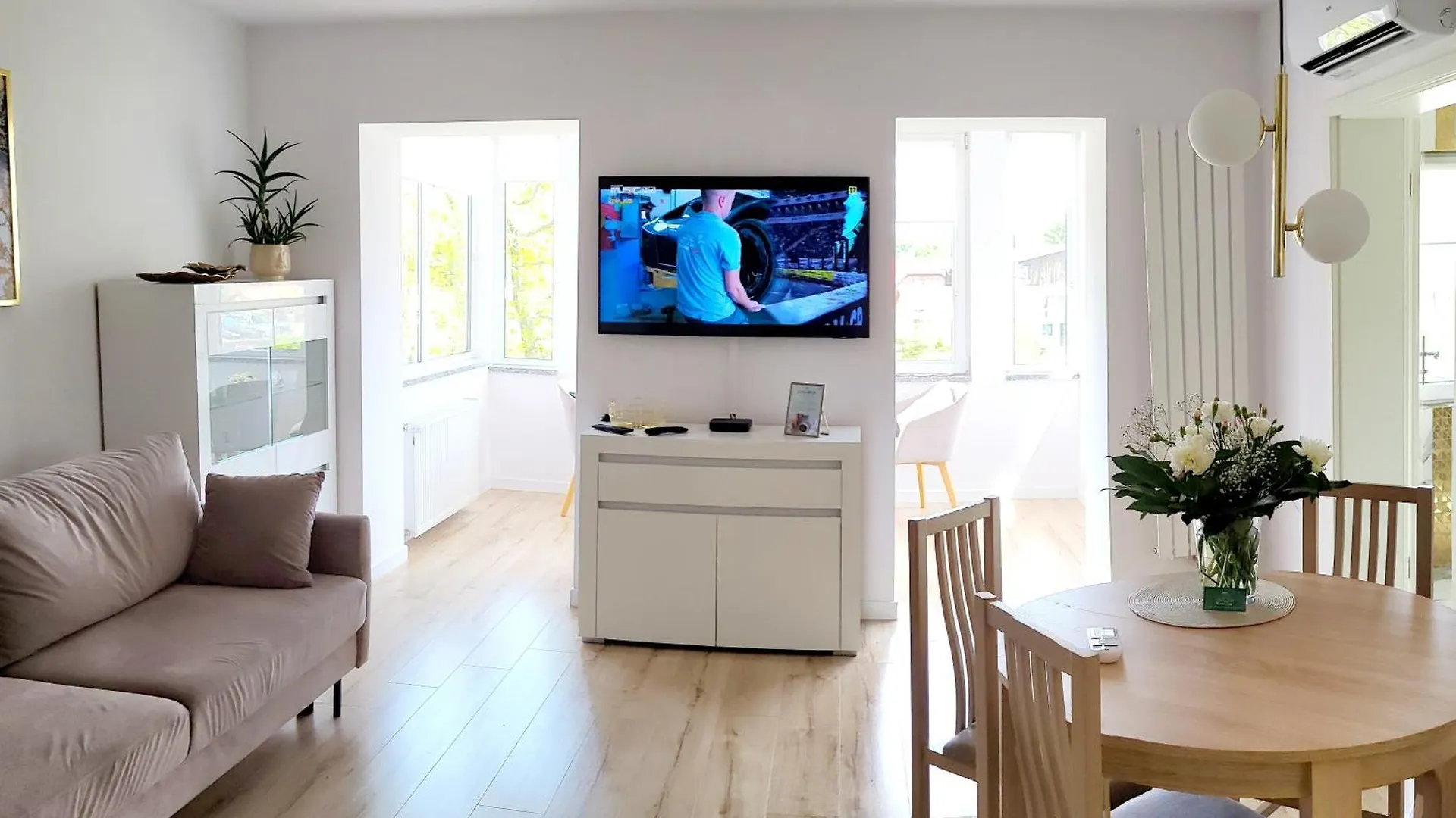 Apart Karkonosze - Klimatyzowany Apartament Charlotte Karpacz Na Deptaku Z Parkingiem W Cenie 0*,  波兰